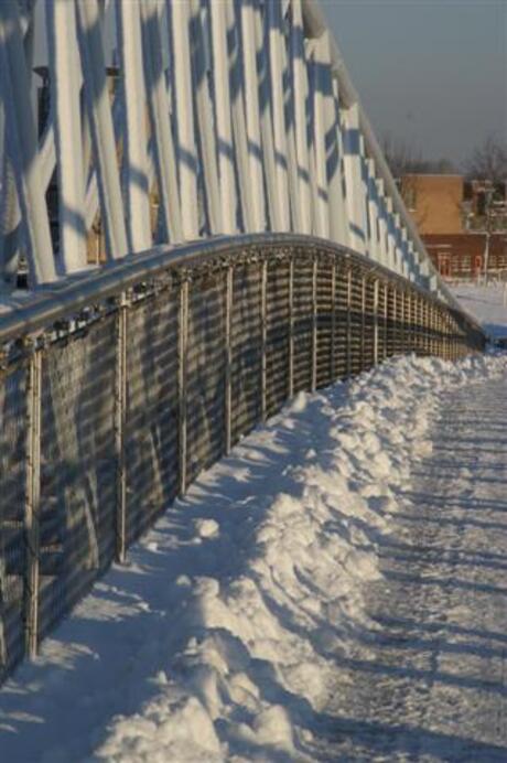 Een witte brug