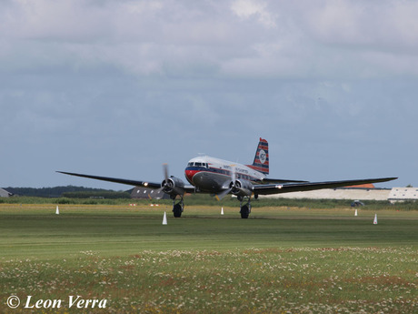 Douglas DC-3 ''Dakota''