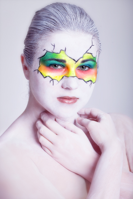 Dewi Extreme make-up II