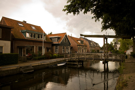 brug onder de toren