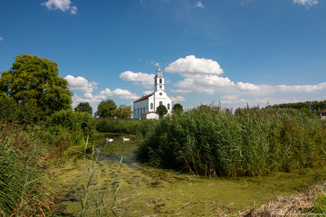 Kerkje in Simonshaven.