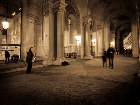 Paris doorgang naar Louvre