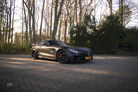 Mercedes-Benz AMG GTR