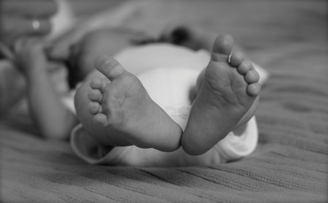 Baby voetjes zwart wit