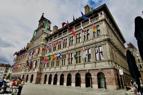 Hang de vlag maar uit