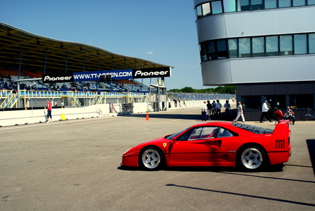 Ferrari F40