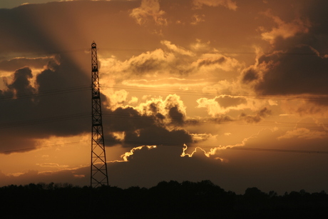 Dreigende zonsondergang