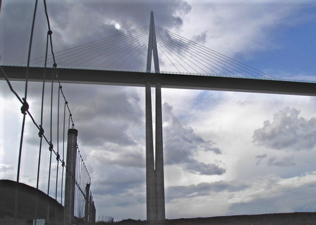 Brug-Millau