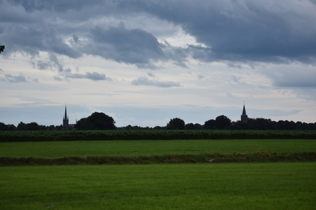 Oude Toren en Kerk in Stiphout
