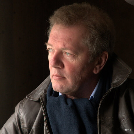 Portret met bestaand licht