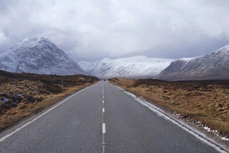 the road to Glencoe mountains