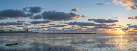 Pano van Wierum, Friesland met een prachtige wolkenstraat