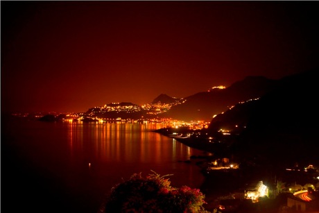 Nachtelijk zicht op Taormina