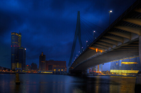 Erasmusbrug vanmorgen