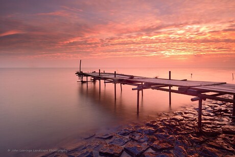 Steiger bij zonsopkomst