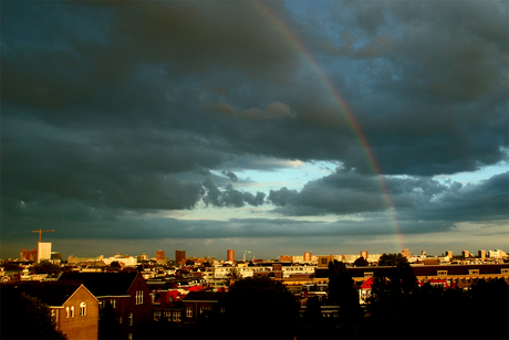 Regenboog boven Rijswijk