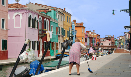 Burano bij Venetië, kleurrijk ...