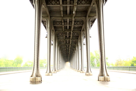 Pont de Bir-Hakeim Paris