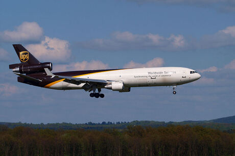 UPS MD-11