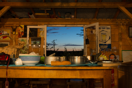 Zonsondergang door Franse bistro