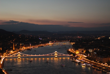 Boedapest bij zonsondergang