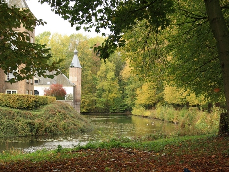 Kasteel in Soelense bos.