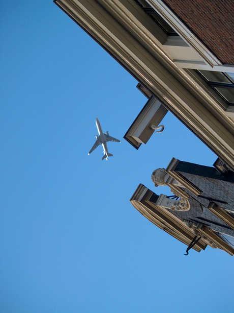 &quot;Amsterdam Airlines&quot;