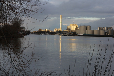 Centrale in 't zonnetje