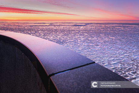 Wintermagie bij de afsluitdijk