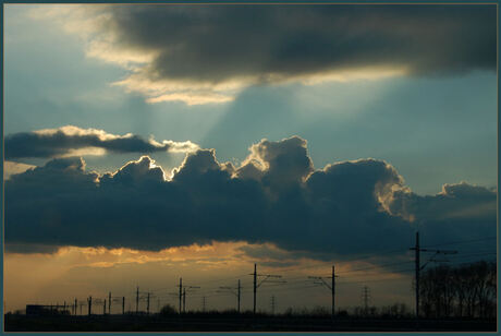 Achter de wolken.