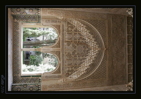 Alhambra gedetailleerd doorkijkje