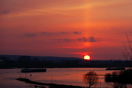 Zonsondergang bij Emmerich