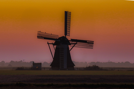 De Molen In De Stille Dageraad 