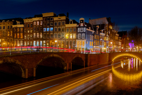 Aan de Amsterdamse grachten 