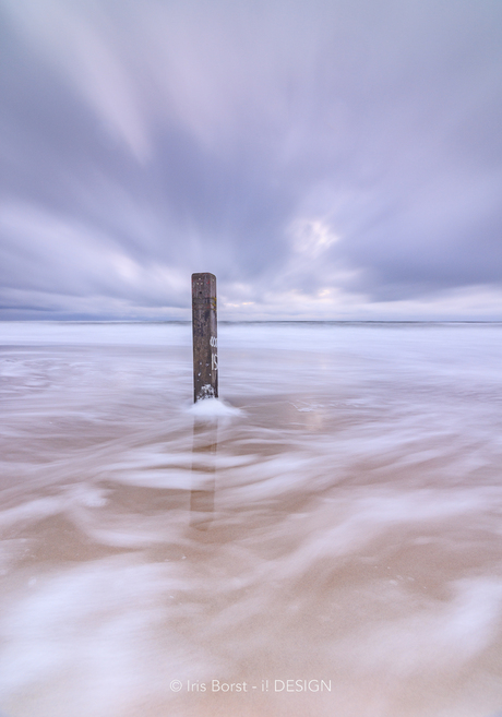 Lange sluitertijd voor een zachte zee op texel