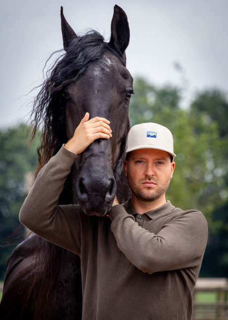 Ruiter met zijn paard 3