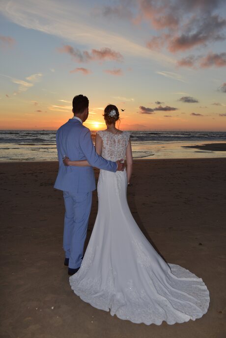 Samen de zonsondergang bewonderen