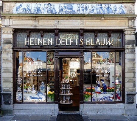 P1280787   Rondje Delft nr10    Delfts Blauw  winkel op de Markt  12 juni 2025  