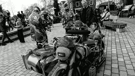 what happened on 2nd easter day