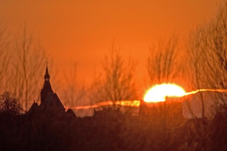 Ondergaande zon bij Hattem