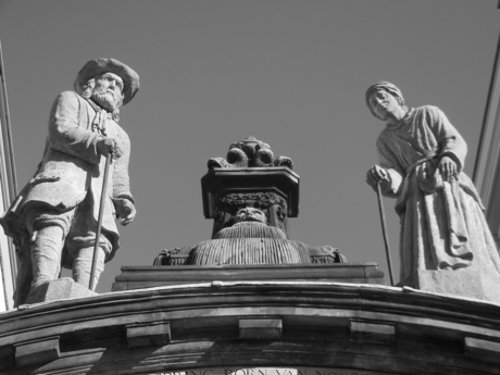 Beelden toegangspoort