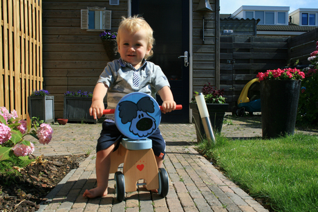 lekker fietsen in de tuin