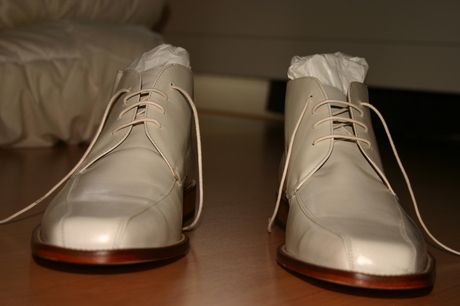 Witte schoenen