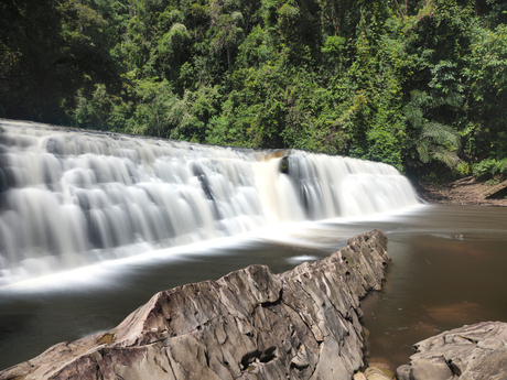 Imbak Canyon watervallen 