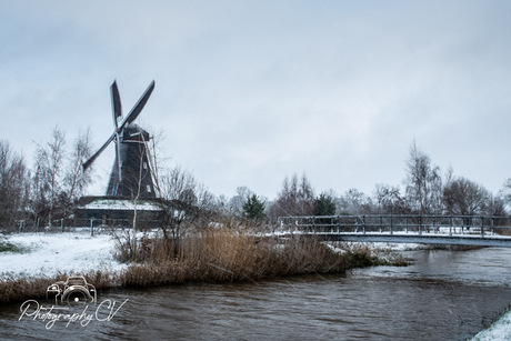 Winter bij Molen de Zwaan