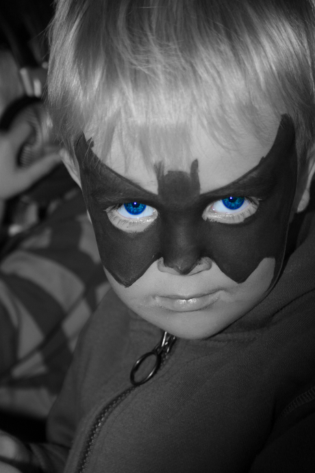 Batman blue eyes