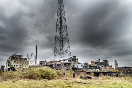 Restanten op Staalfabrieks terrein