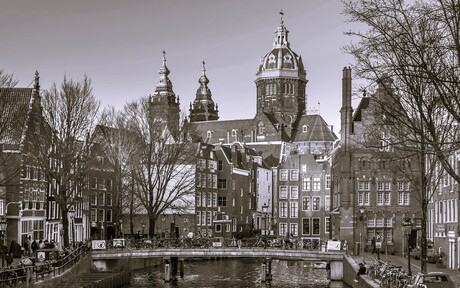 Oudezijds Voorburgwal