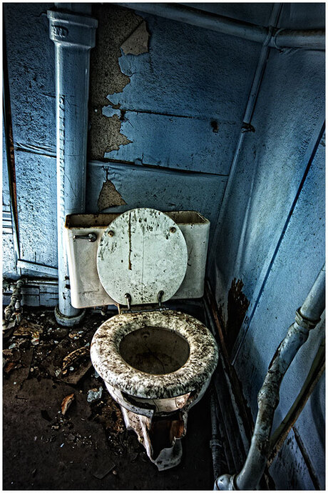 ghost town toilet