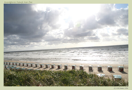 Strand aangezicht bij avondgloren!